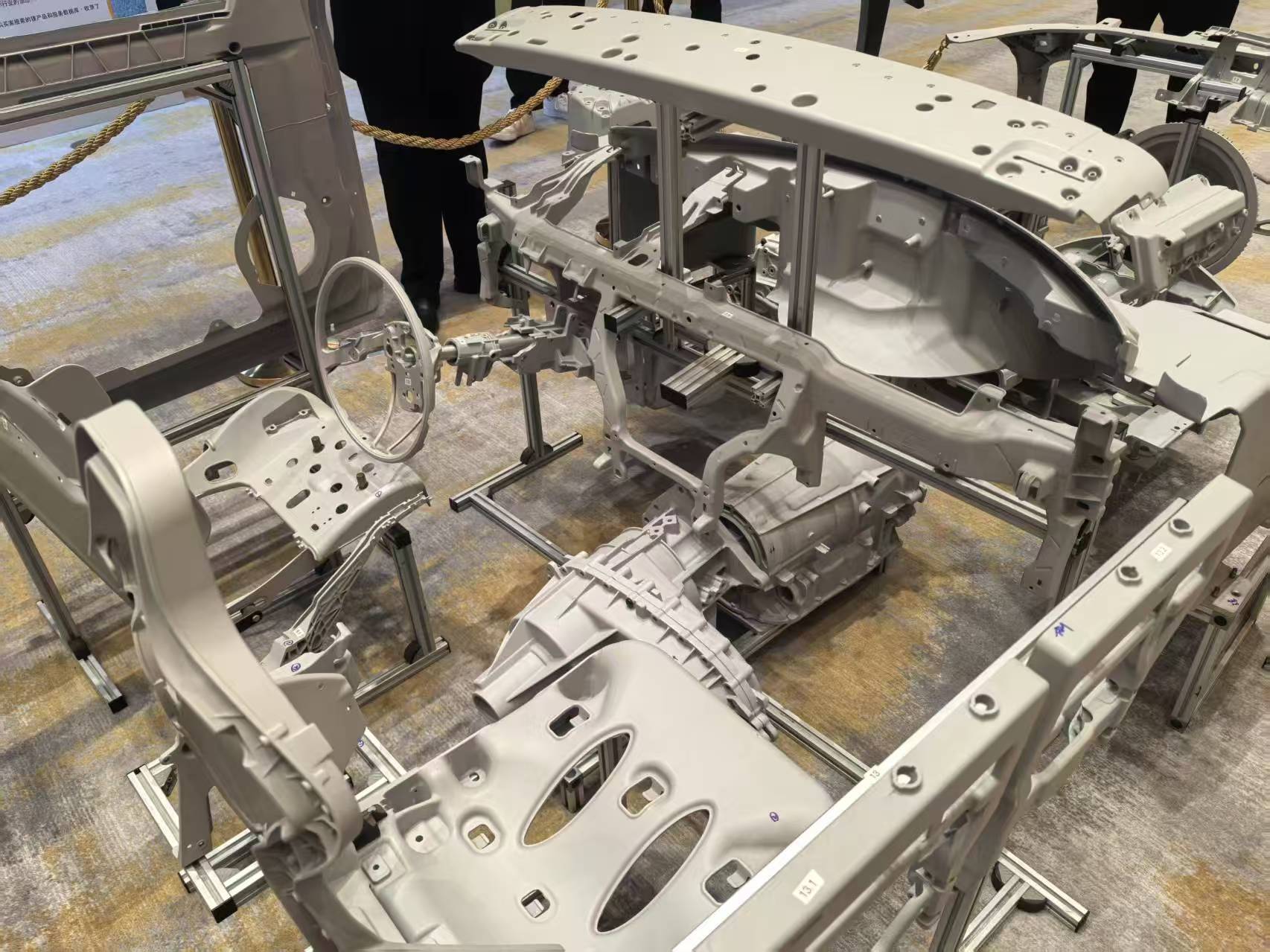 壓鑄脫模劑100問（47）鎂合金壓鑄和注射有什么區別和聯系？以及對于脫模劑要求有什么區別