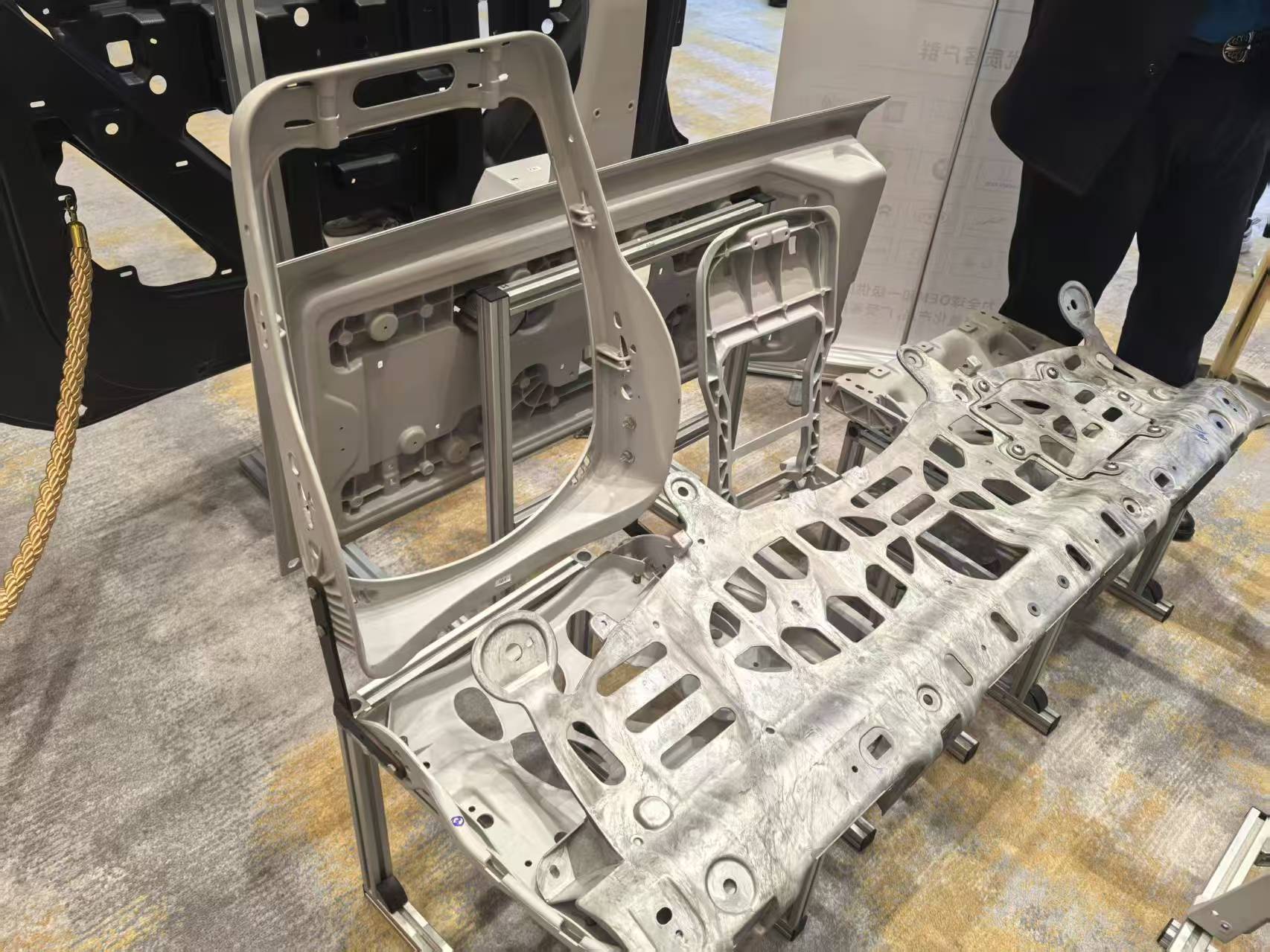 壓鑄脫模劑100問（48）鎂合金高壓壓鑄中模具溫度控制的核心要求是什么？如何實現？對于脫模劑的要求是什么？